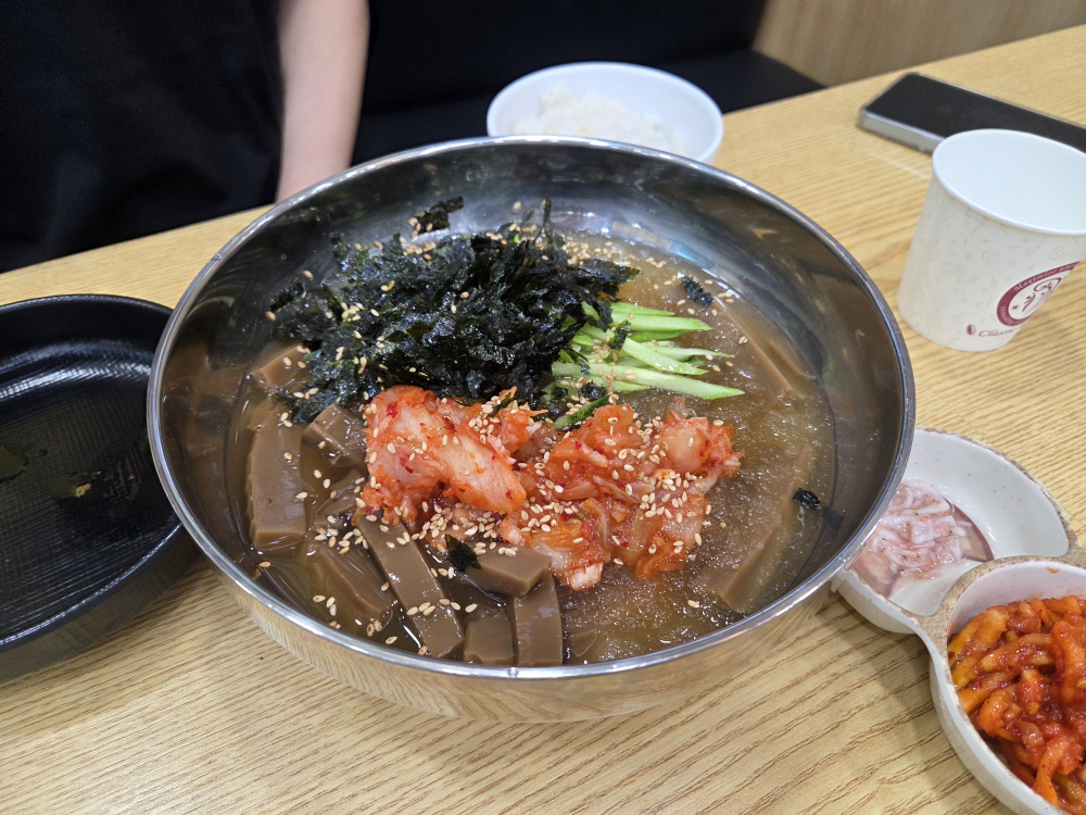 Hanbangkongnamulgukbap (한방콩나물국밥) 3