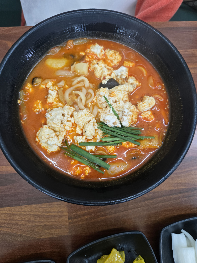 Gangneungchodangjjamppongsundubu gimpojeom 6