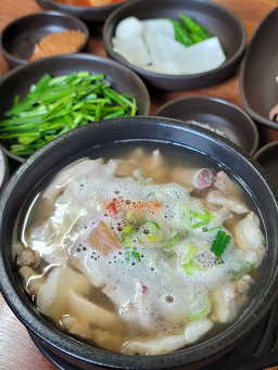 모란창평국밥 6