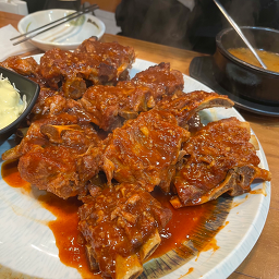 신동궁 감자탕뼈숯불구이 명동직영점 사진 8