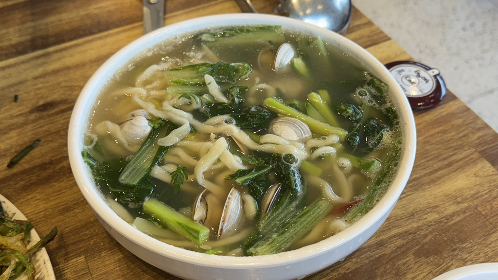 Jodolkalguksu (조돌칼국수) 1