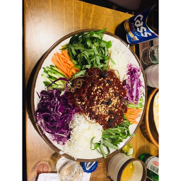Gajangmatitneunjokbal (가장맛있는족발) 2