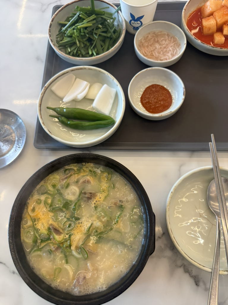 Choegomilyang dwaejigukbap (최고밀양 돼지국밥) 2
