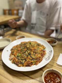 Eosijangkalguksu (어시장칼국수) 3