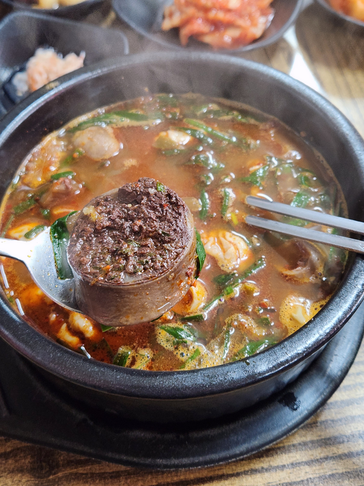 Ottugisikdang (오뚜기식당) 1