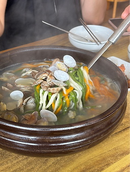 Choegojipkalguksu (최고집칼국수) 2