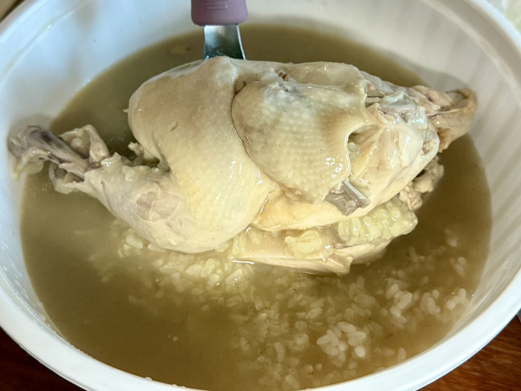 Naepohanbangsamgyetang (내포한방삼계탕) 3