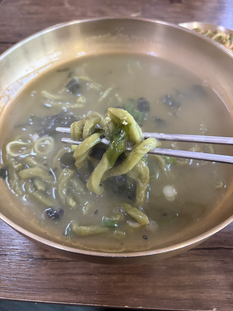 웃뜨르항아리식당 사진 3