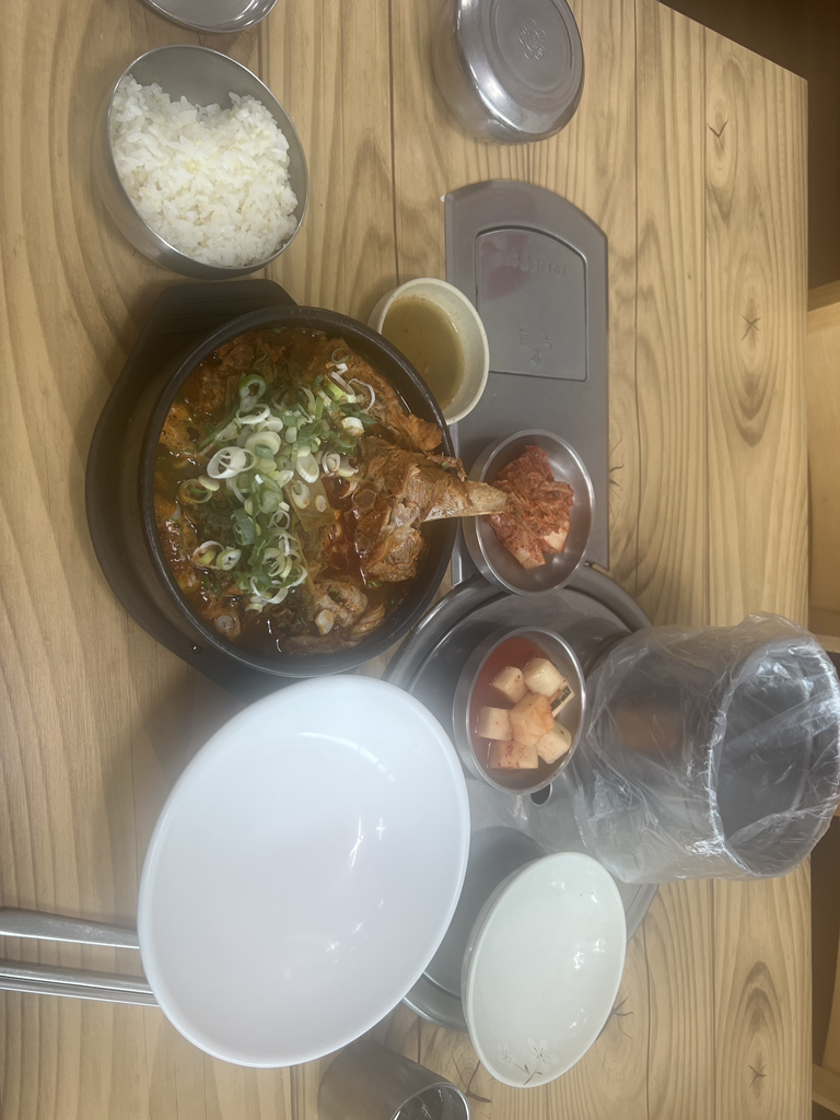 Hanjeongseonhaejangbonga (한정선해장본가) 1
