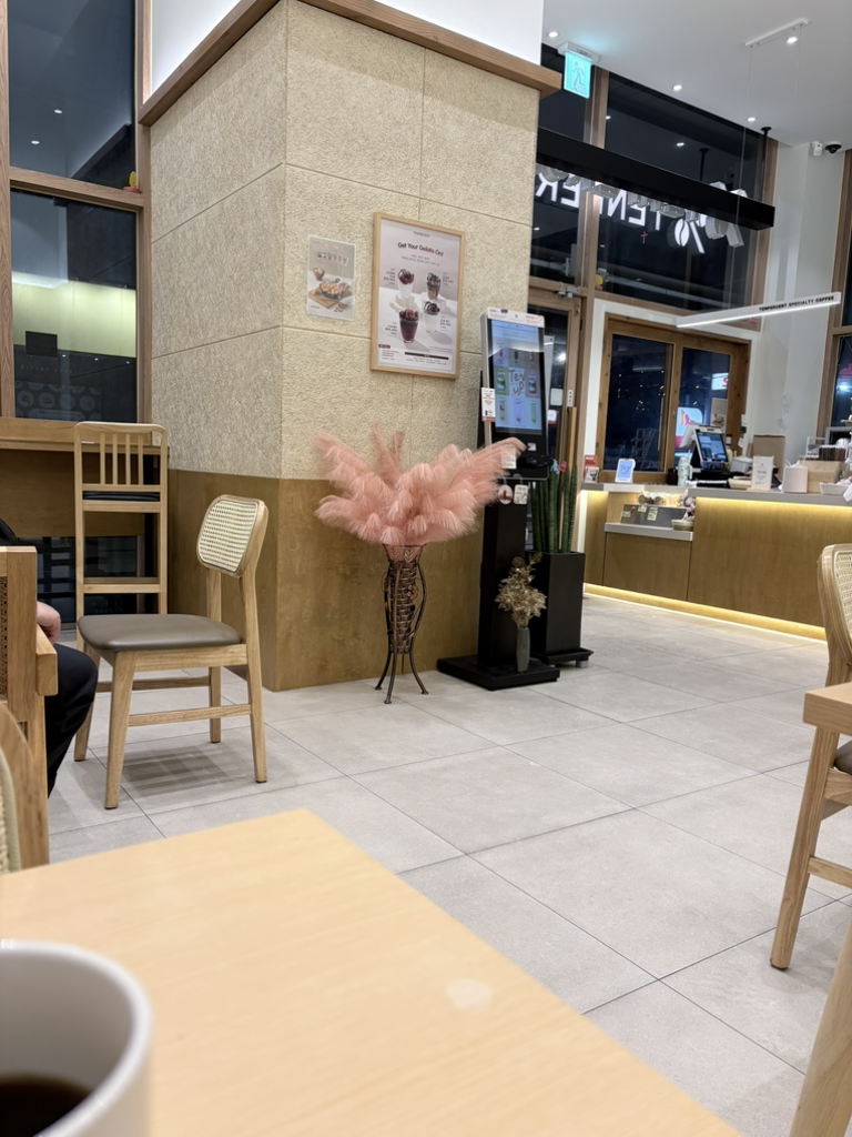 10% Coffee Gwangjubaekundaerasu (텐퍼센트 광주백운대라수점) 2