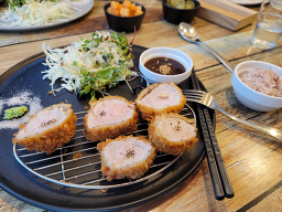 Hanbomkkaseu (한봄까스) 1