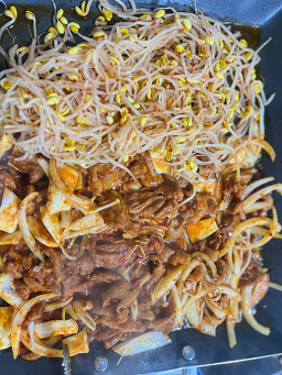 Dunggunamujip (둥구나무집) 1