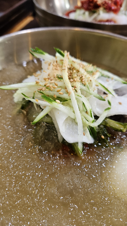 Golmoknaengmyeon (골목냉면) 2
