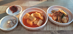 Ajimaesomeorigomtang (아지매소머리곰탕) 3