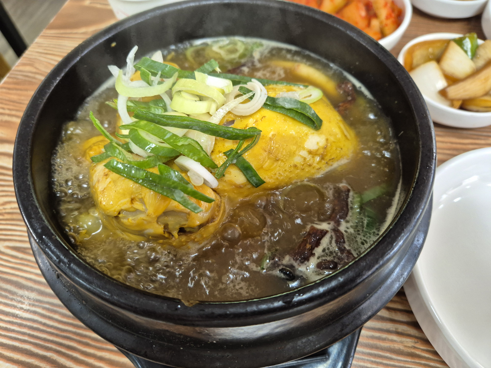 Sanghwangsamgyetang (상황삼계탕) 2
