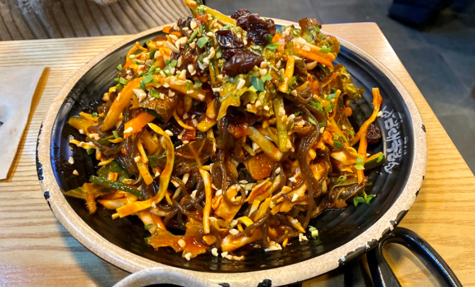 Samdaejokbal cheonwangjeom (삼대족발 천왕점) 3