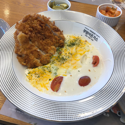 Bueongidonkkaseu (부엉이돈까스) 3
