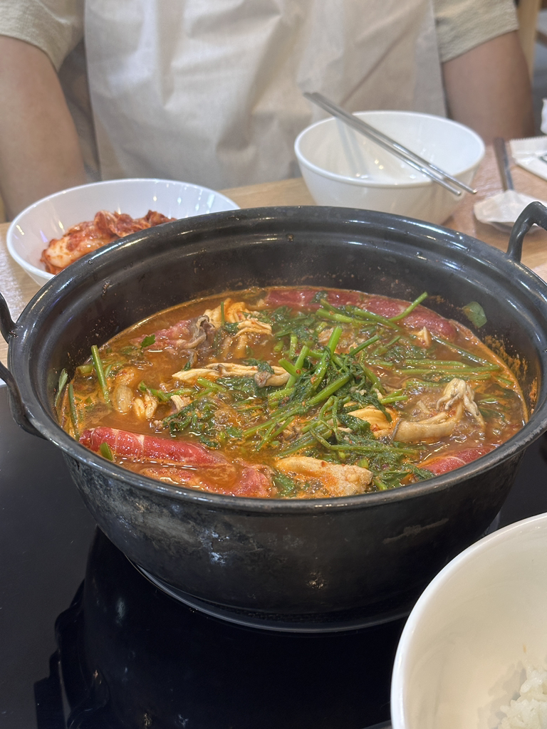 Deungchonsyabeukalguksu 4