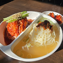 Seongwonmyeolchiguksu (성원멸치국수) 3