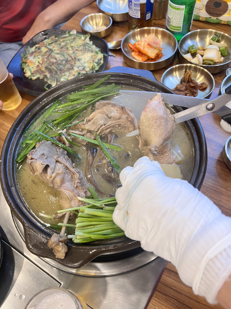 Yongamgoltojongdak (용암골토종닭) 3