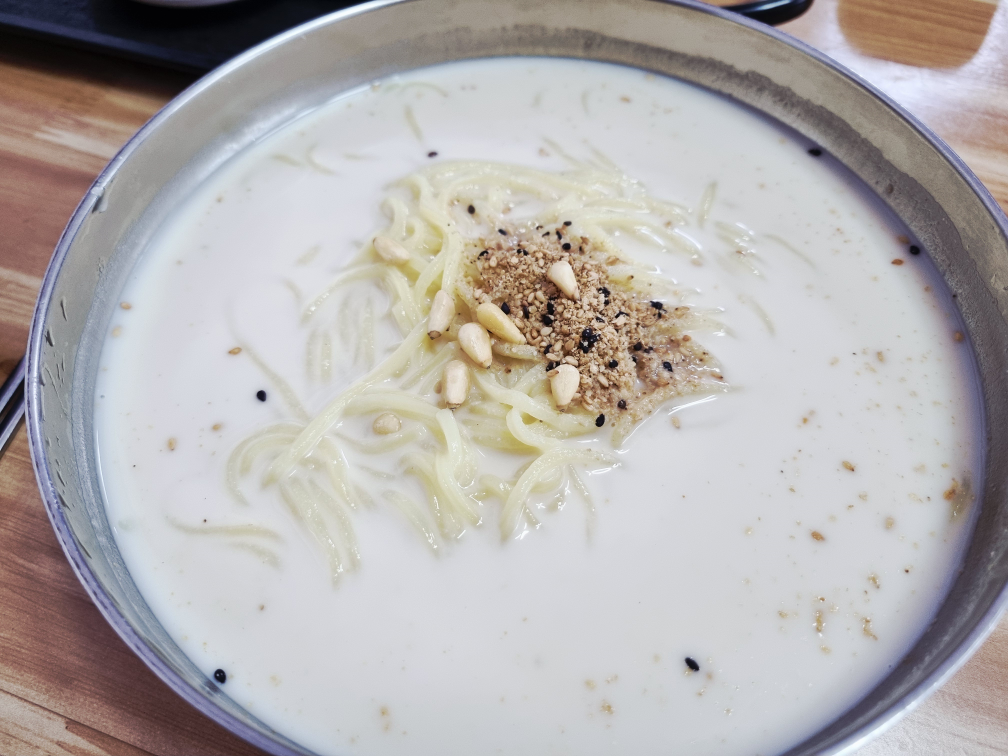 Guksujeonmunjeom (국수전문점) 3