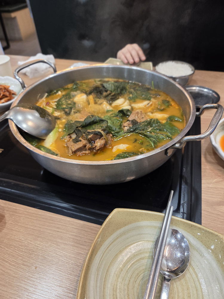 Haejangnimgamjatang (해장님감자탕) 2