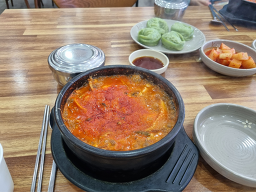 Soyosanbeoseotyukgaejang (소요산버섯육개장) 3