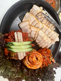 Hangaribossam (항아리보쌈) 1
