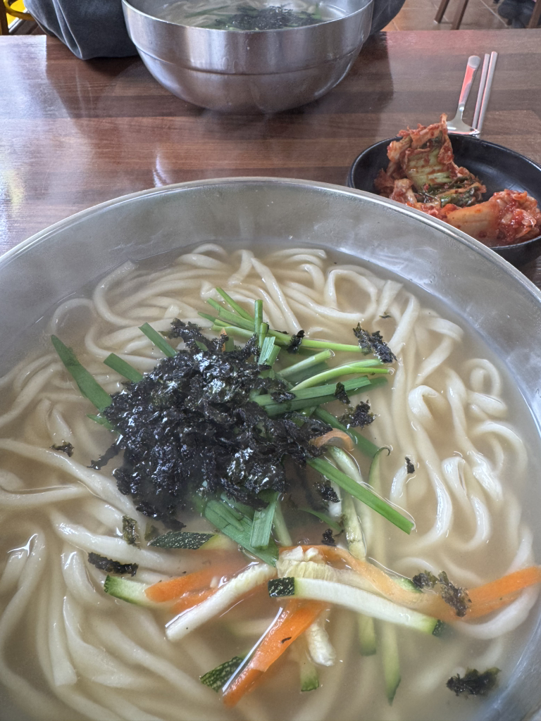 Songurikalguksu (송우리칼국수) 1