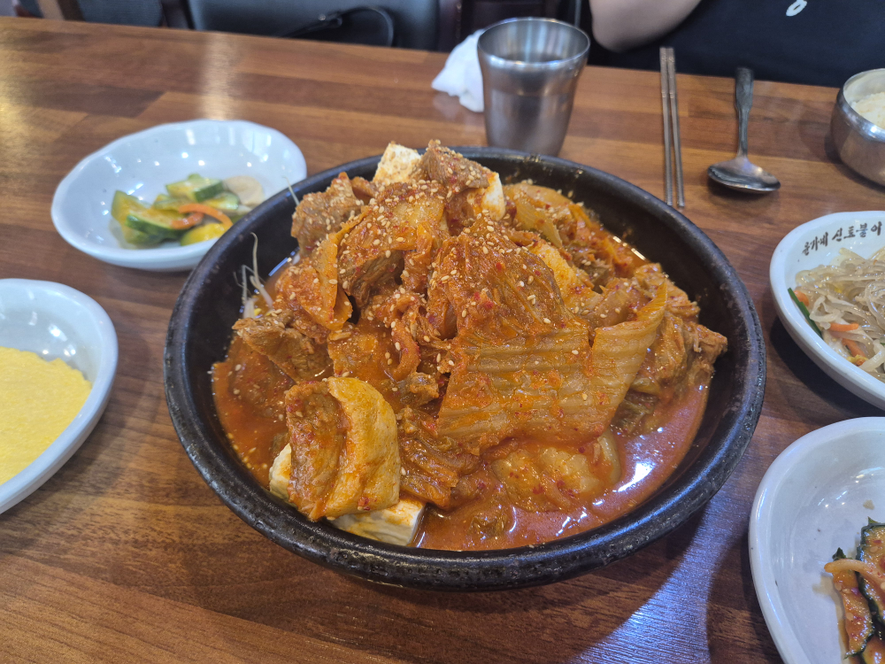 Sintobulibossam (신토불이보쌈) 2