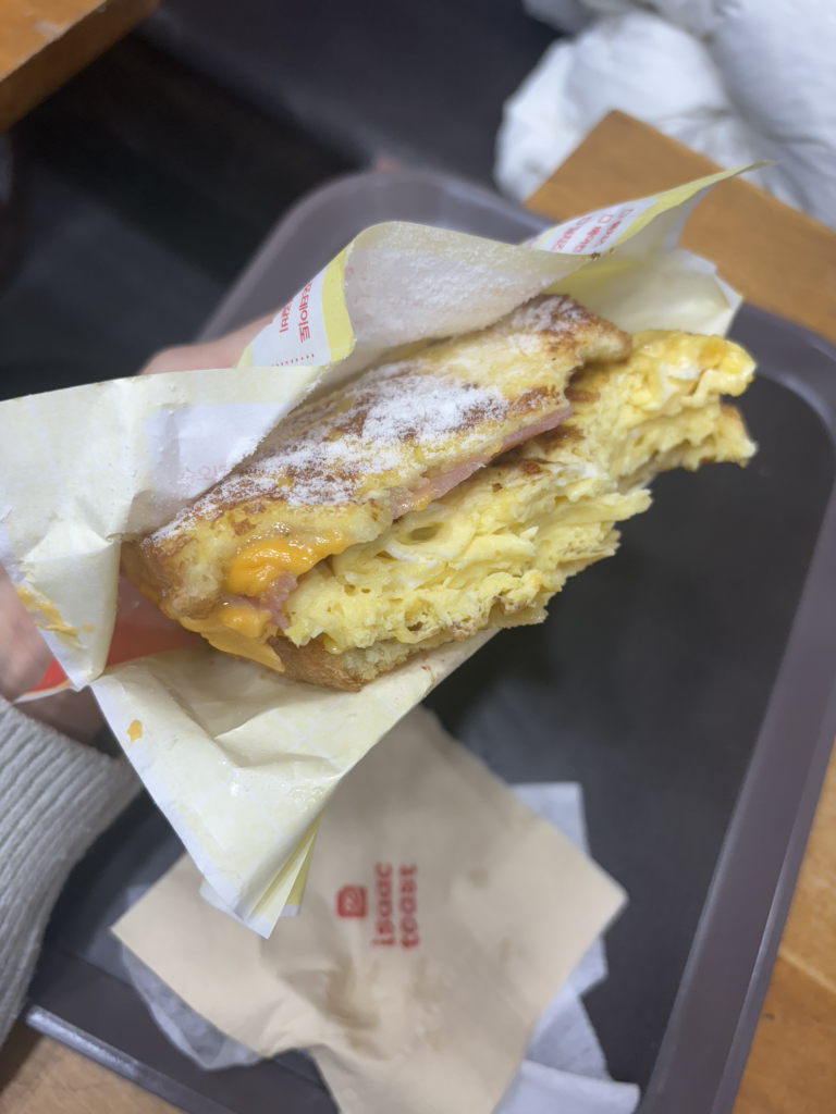 이삭토스트 수원영통벽적골점 사진 3