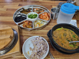 Bakseongchunnamwonchueotang (박성춘남원추어탕) 2
