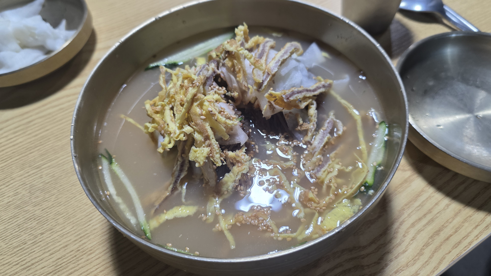 육면 4