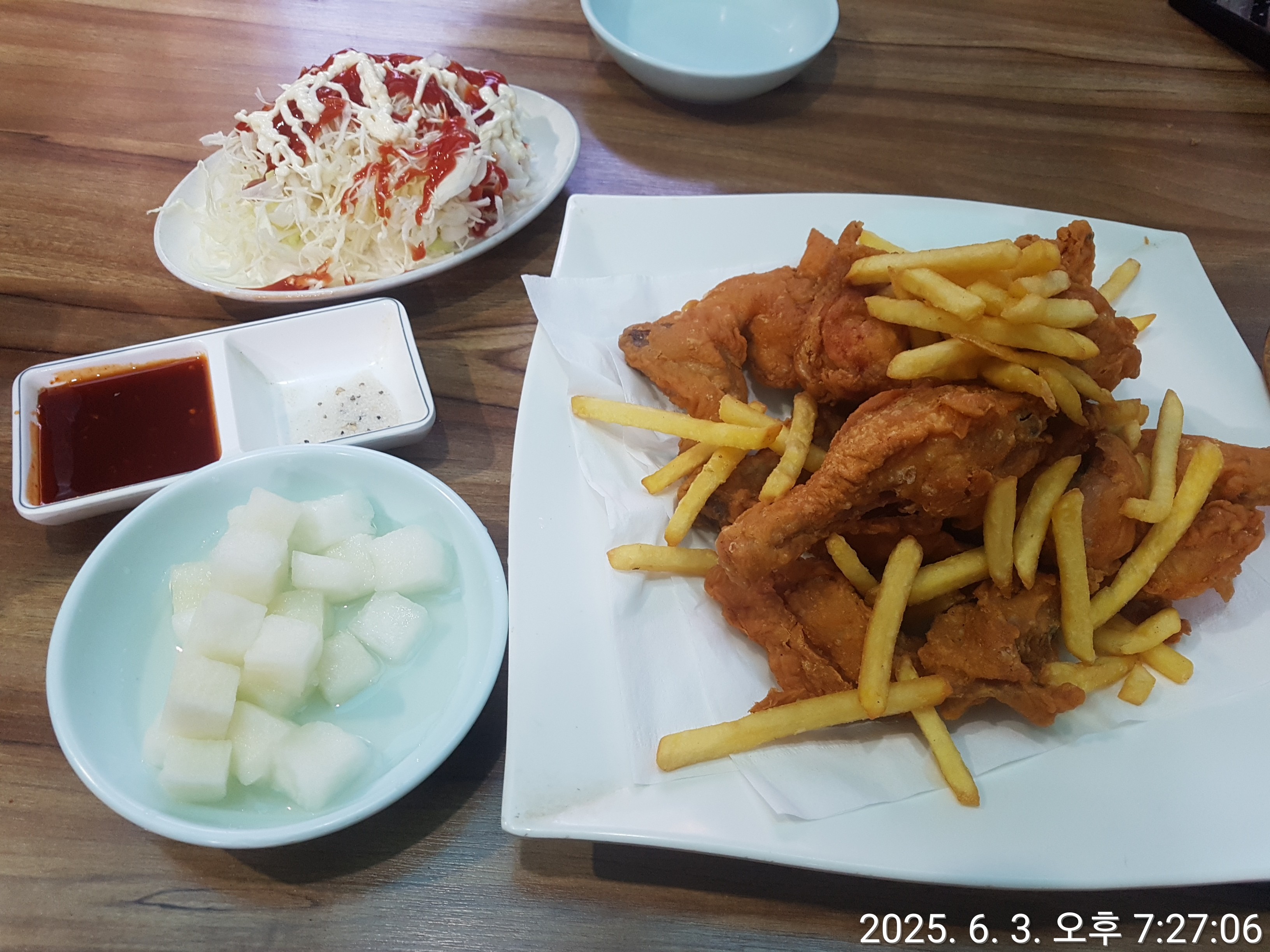 63치킨 여의도본점 사진 6