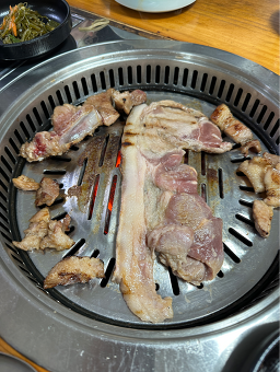 Godaesansutbulgalbi (고대산숯불갈비) 1