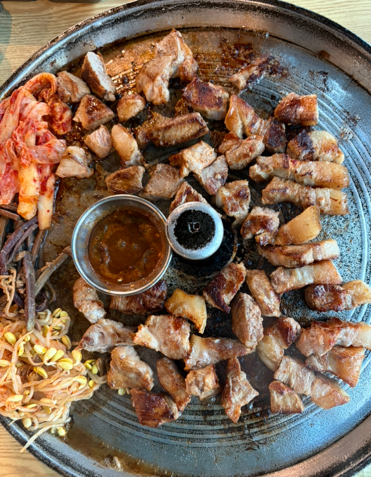 제주돈돗 신화월드점 대표 사진