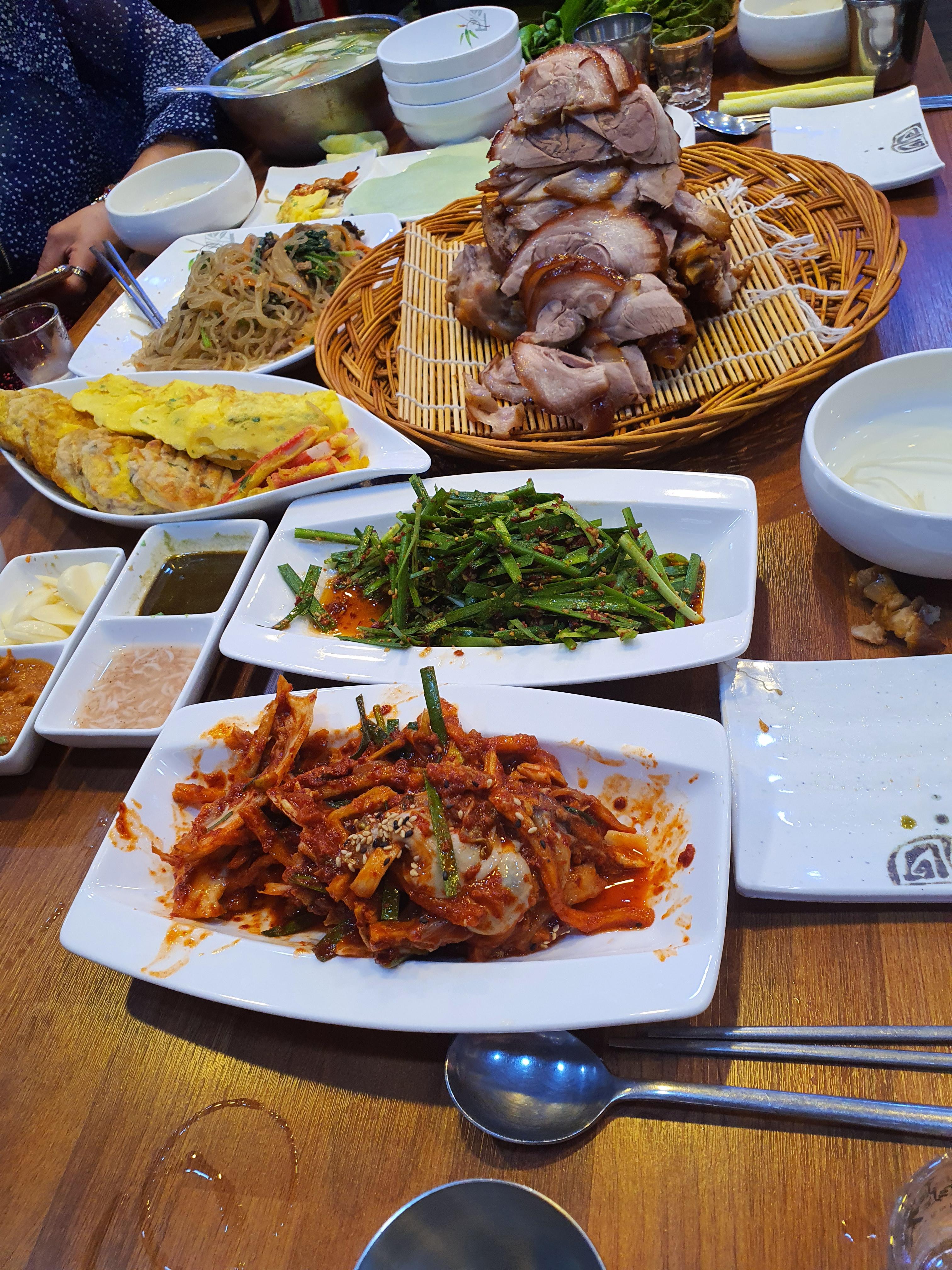 Hanyangjokbal (한양족발) 3