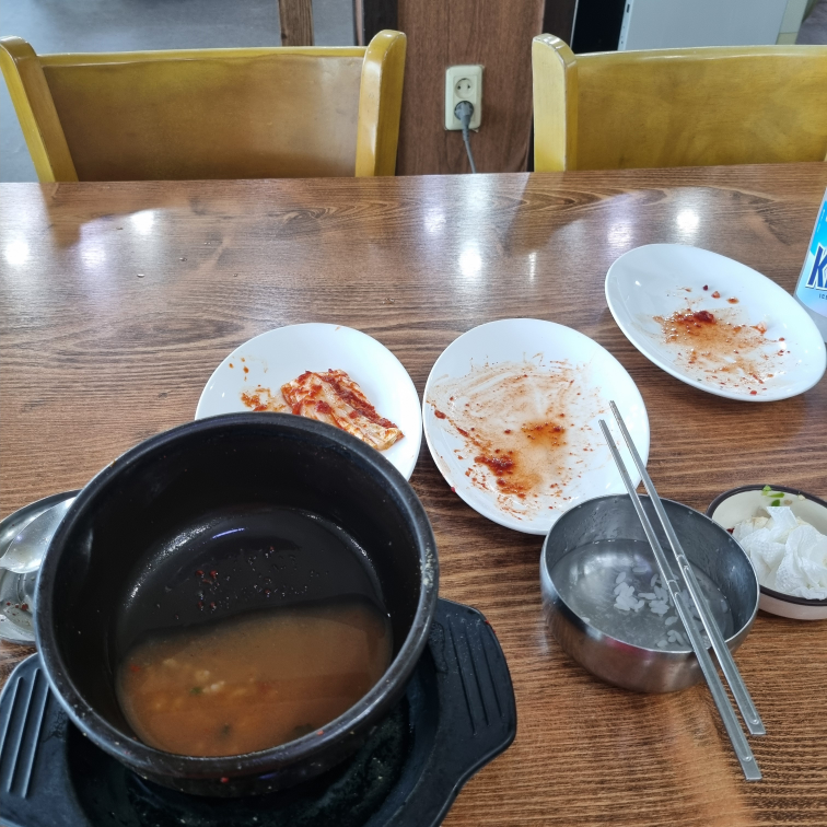 Pogokolgaengihaejangguk (포곡올갱이해장국) 2