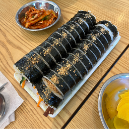 Eolkeunikalguksu (얼큰이칼국수) 2