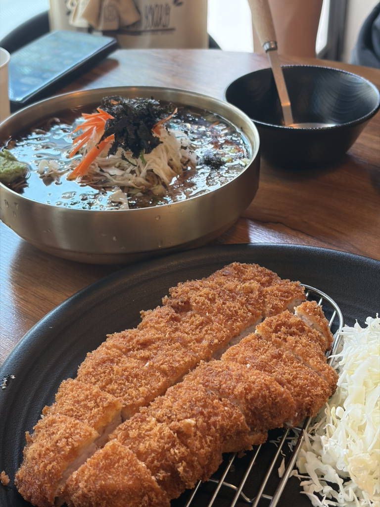 Hanyangdonkkaseu (한양돈까스) 1