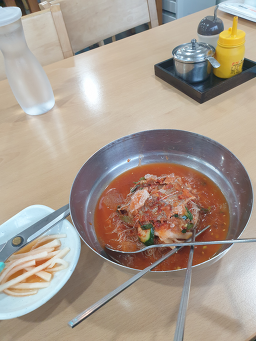 Galbimyeonggahwanguri (갈비명가황우리) 2