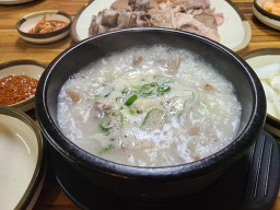 Jinjibangsundaeguk (진지방순대국) 3