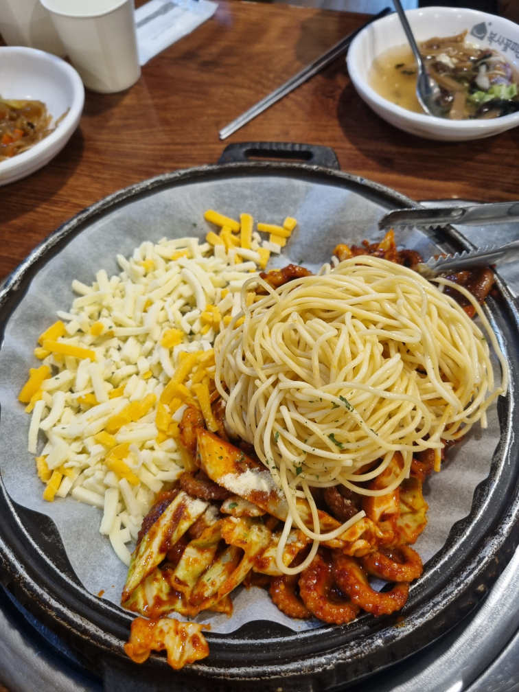 Boksakkotpineunjip gunpojeom (복사꽃피는집 군포점) 3