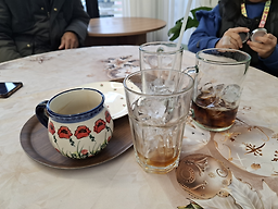 Mannakape&neongneokhansaelleodeu hwacheonjeom (만나카페&넉넉한샐러드 화천점) 1