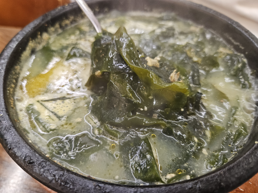 Bodolmiyeok myeongdongjeom (보돌미역 명동점) 1