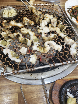 Gaetmaeulsutbuljangeogui (갯마을숯불장어구이) 2