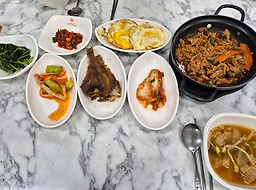 Haetsaldolsotbap (햇살돌솥밥) 2