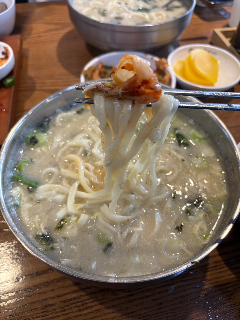 한양닭칼국수 본점 사진 8