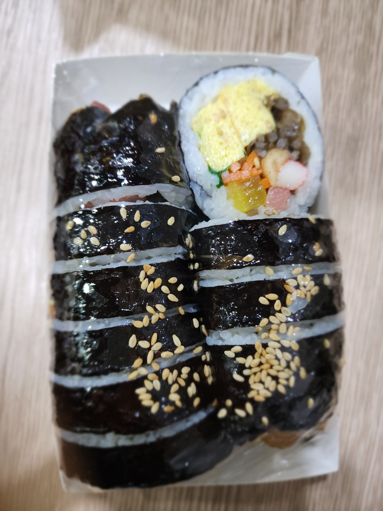 Myeongpumdalingimbap (명품달인김밥) 1
