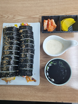 Haneulsadari monyeogimbap (하늘사다리 모녀김밥) 1